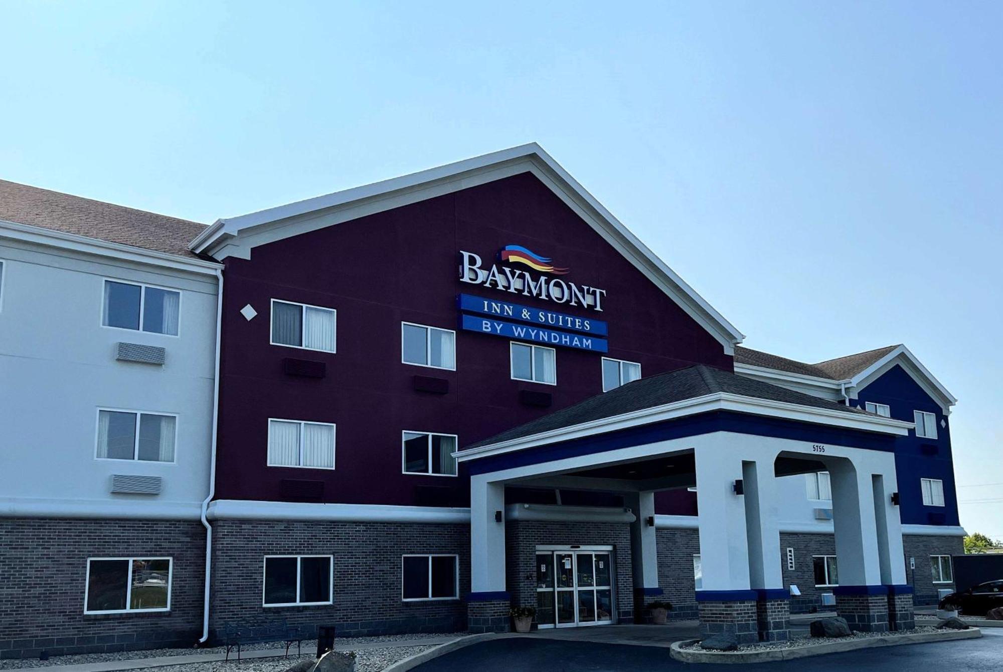 Baymont By Wyndham Indianapolis Northeast Hotel Exterior photo